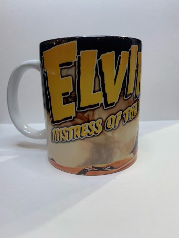 Taza Elvira Mistress of the Dark • Cerámica de 11 oz • Regalo icónico de terror