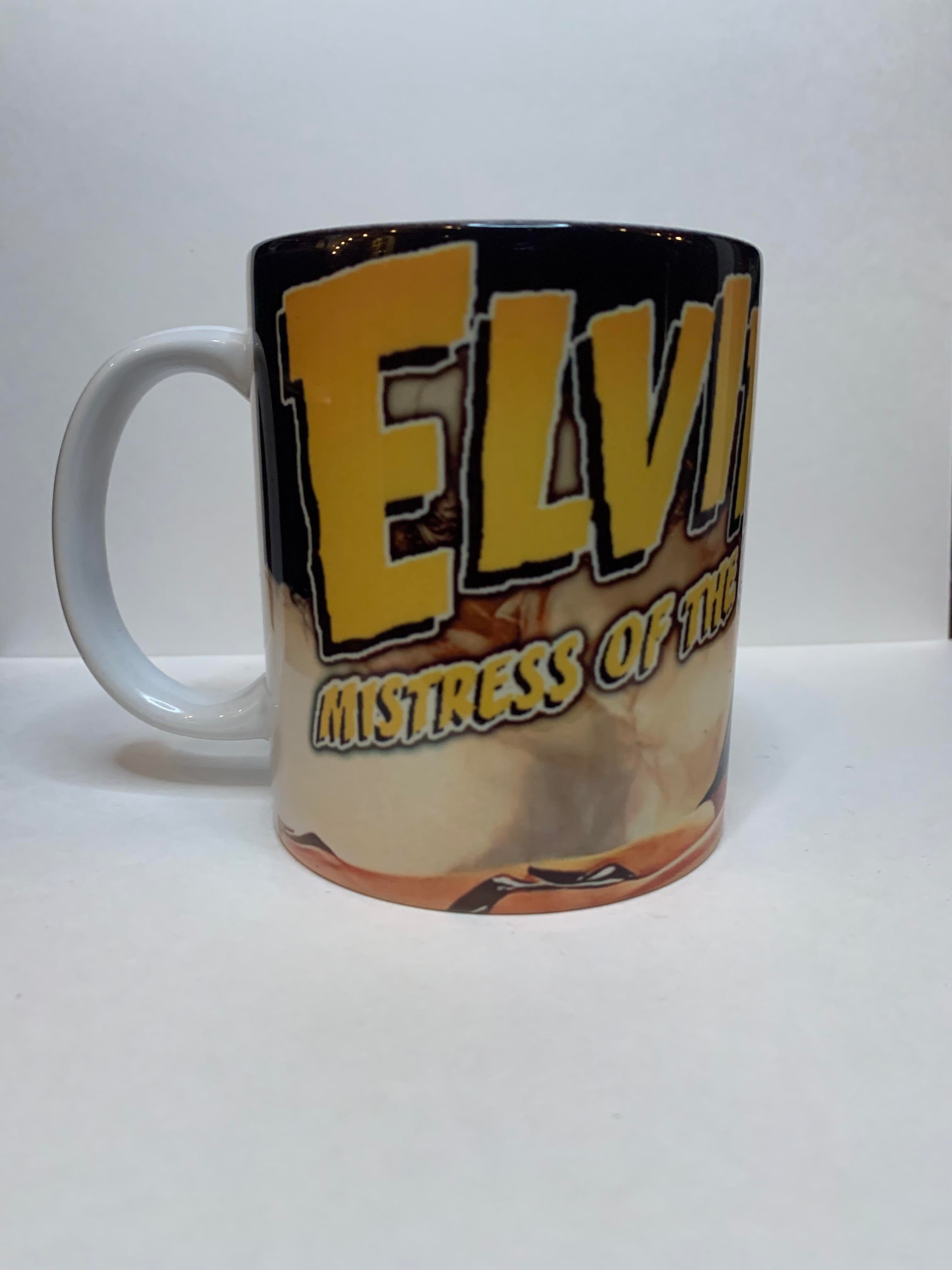 Taza Elvira Mistress of the Dark • Cerámica de 11 oz • Regalo icónico de terror