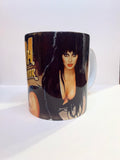 Taza Elvira Mistress of the Dark • Cerámica de 11 oz • Regalo icónico de terror