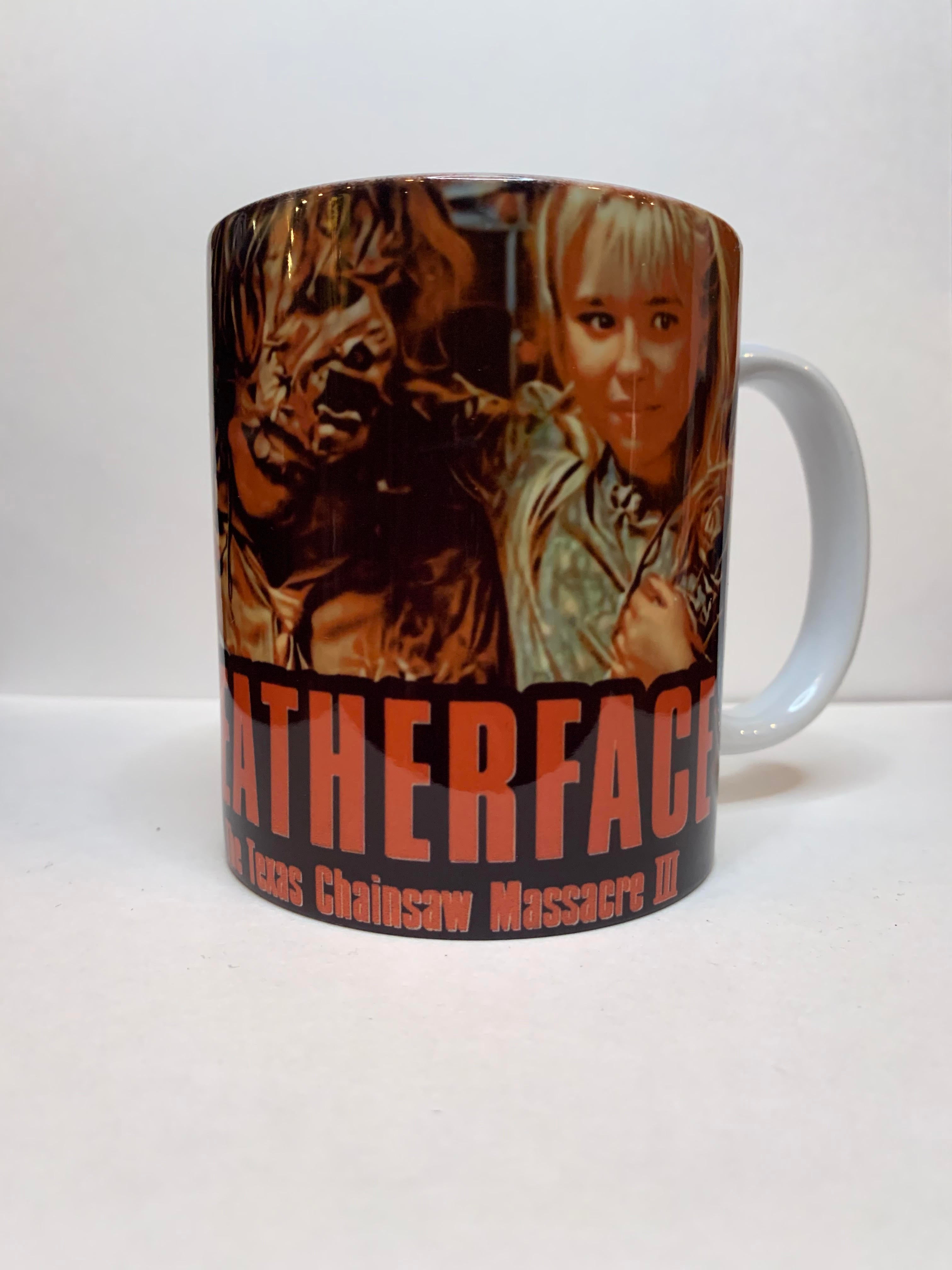 Taza de Piel de Cara Texas Chainsaw Massacre III • Cerámica de 11 oz • Diseñado por Monster Ink